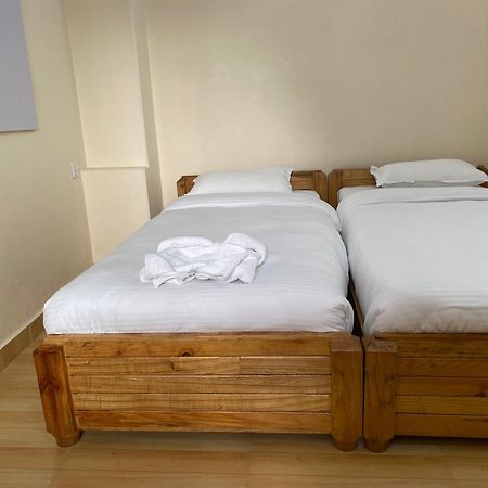 Beli Guest House Pokhara Exteriör bild