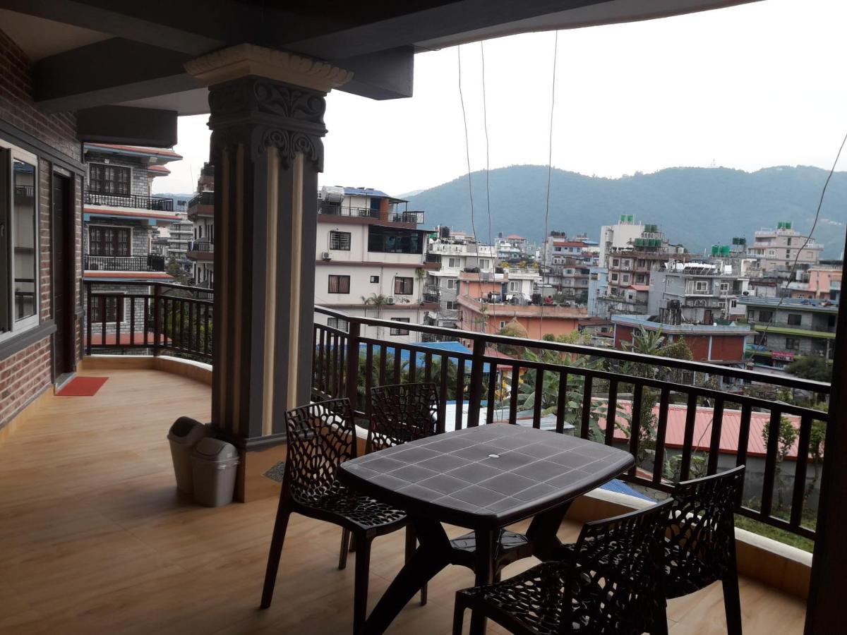 Beli Guest House Pokhara Exteriör bild