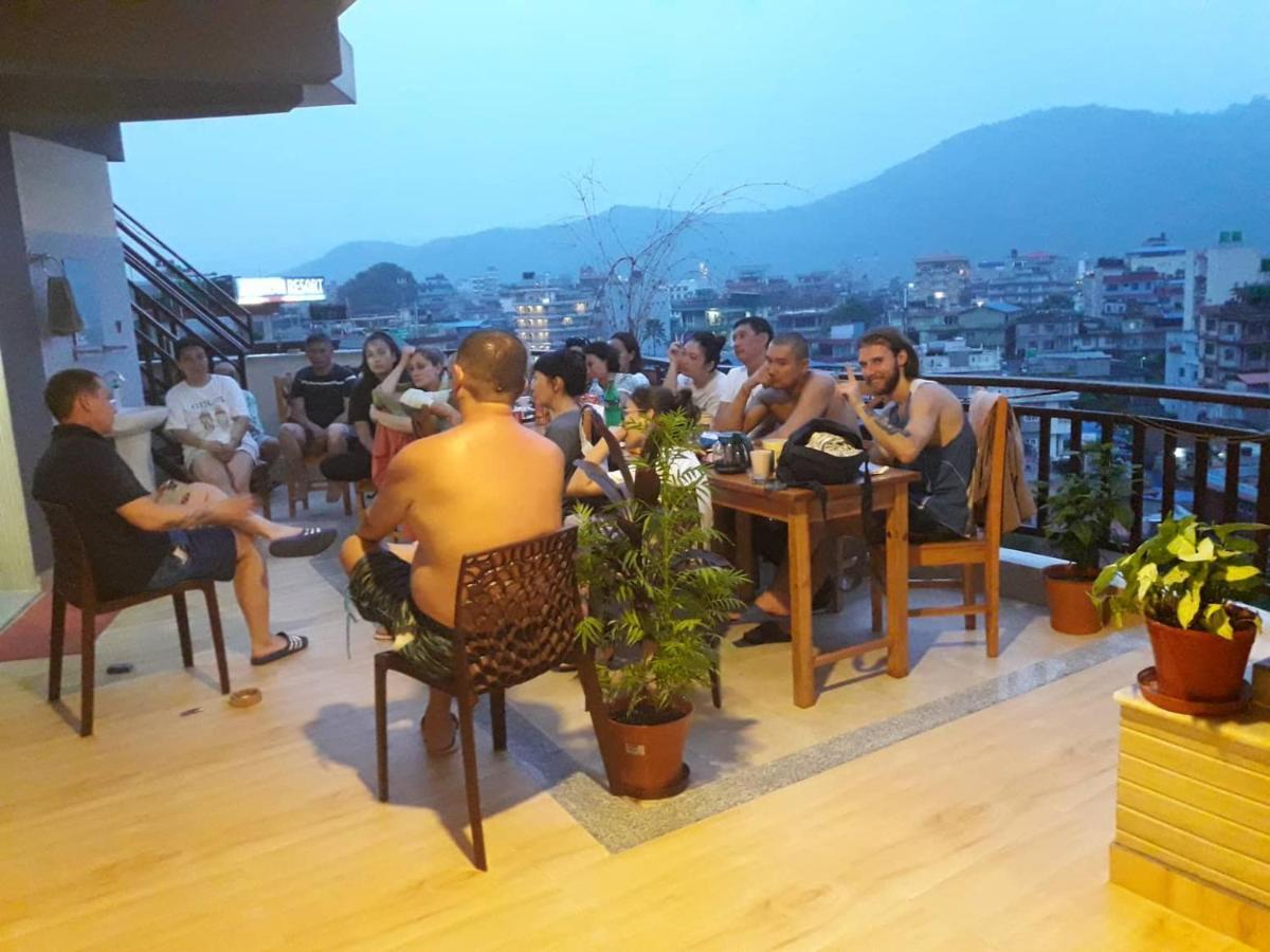 Beli Guest House Pokhara Exteriör bild