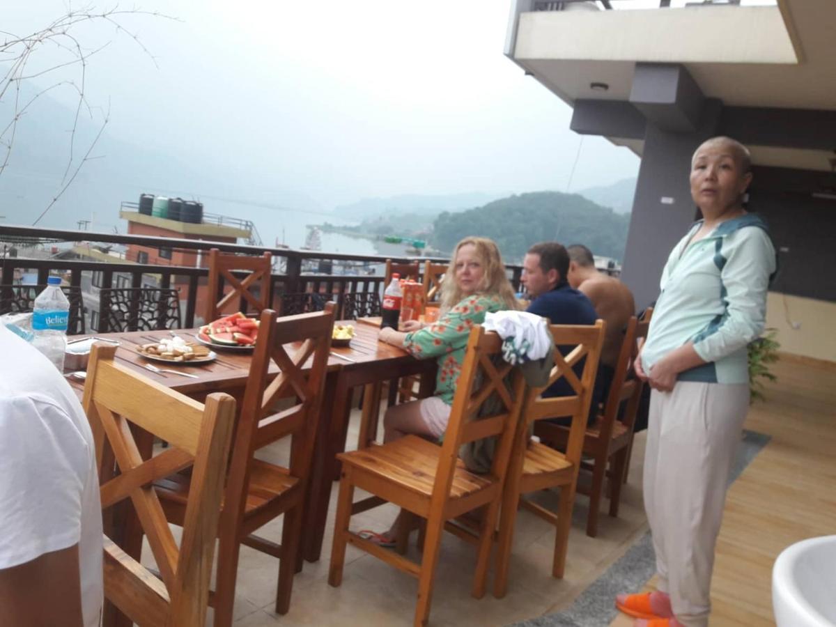 Beli Guest House Pokhara Exteriör bild