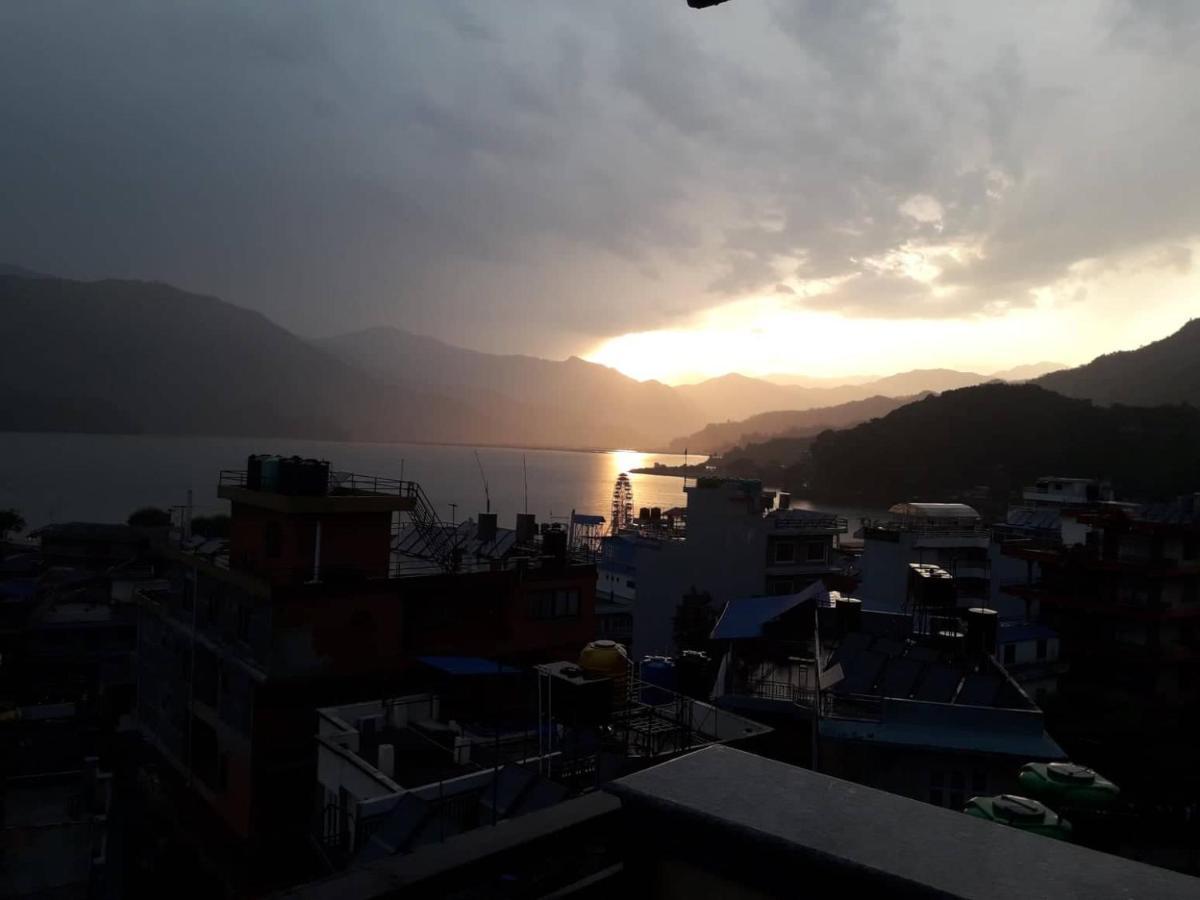Beli Guest House Pokhara Exteriör bild