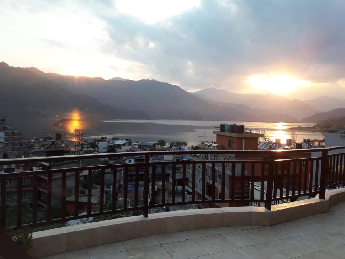Beli Guest House Pokhara Exteriör bild