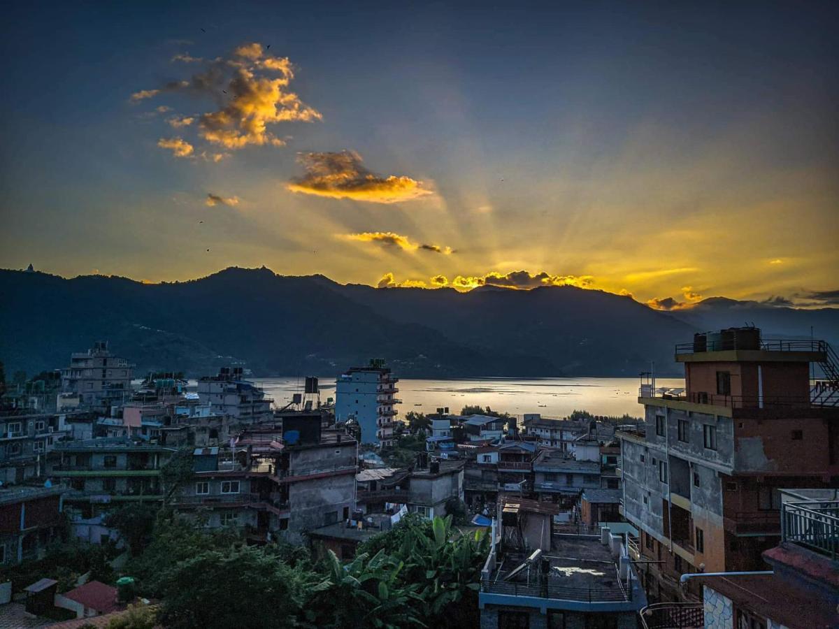 Beli Guest House Pokhara Exteriör bild